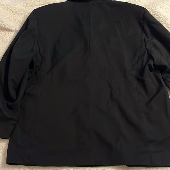 H&M - large Black Blazer - boyfriend style. - Picture 4 of 5